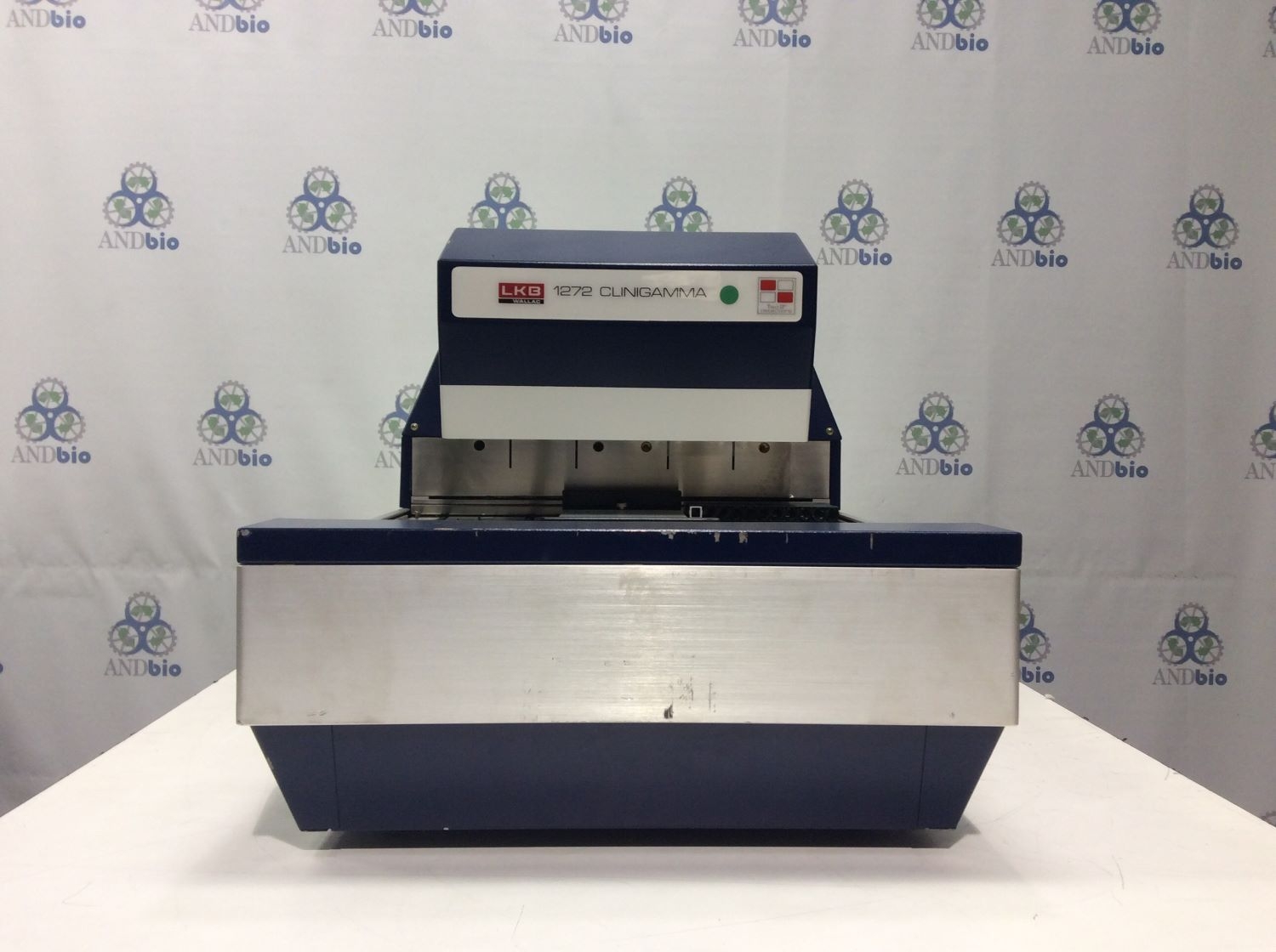 LKB 1272 CliniGamma Gamma Counter 500 Sample Capacity Dual Channel Fair