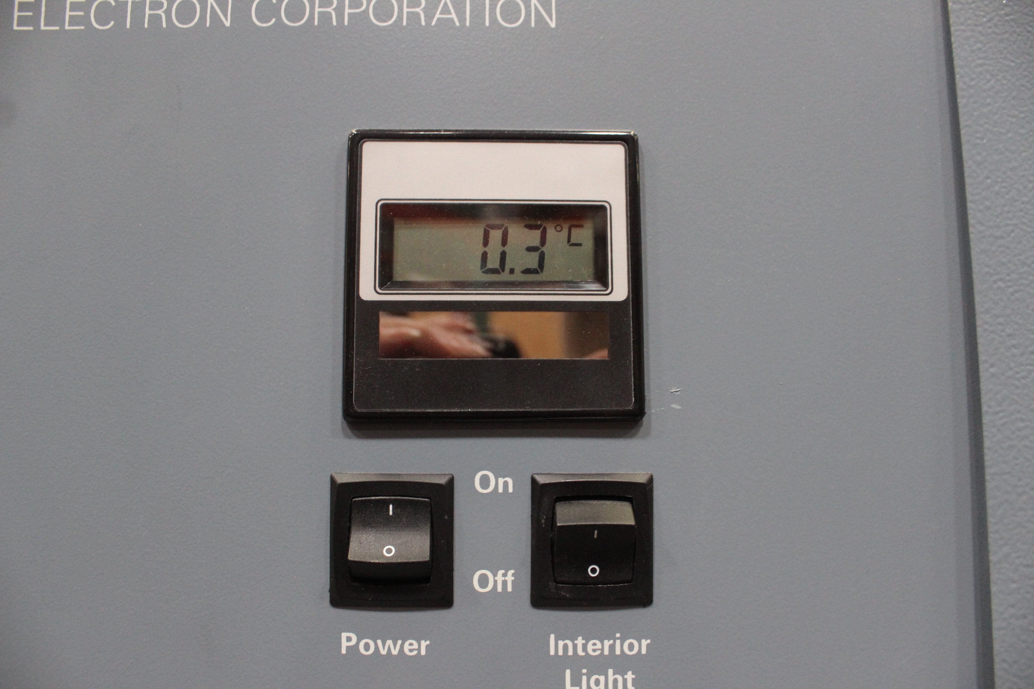 Thermo 3787 Chromatography Refrigerator 84in H 1-13C Dual Pane Glass