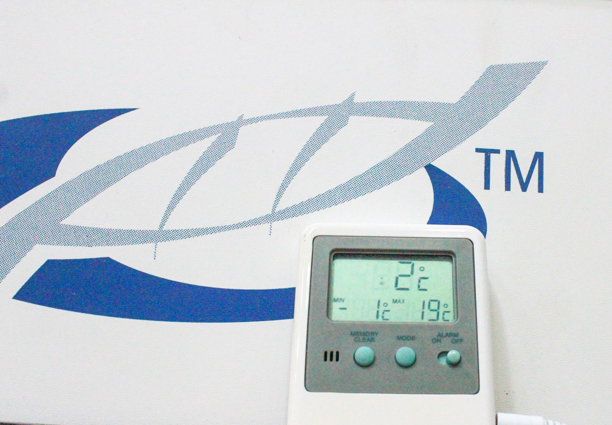 VWR True GDM-49 Refrigerator Dual Glass Door 49 Cu Ft 33F-38F LED Light