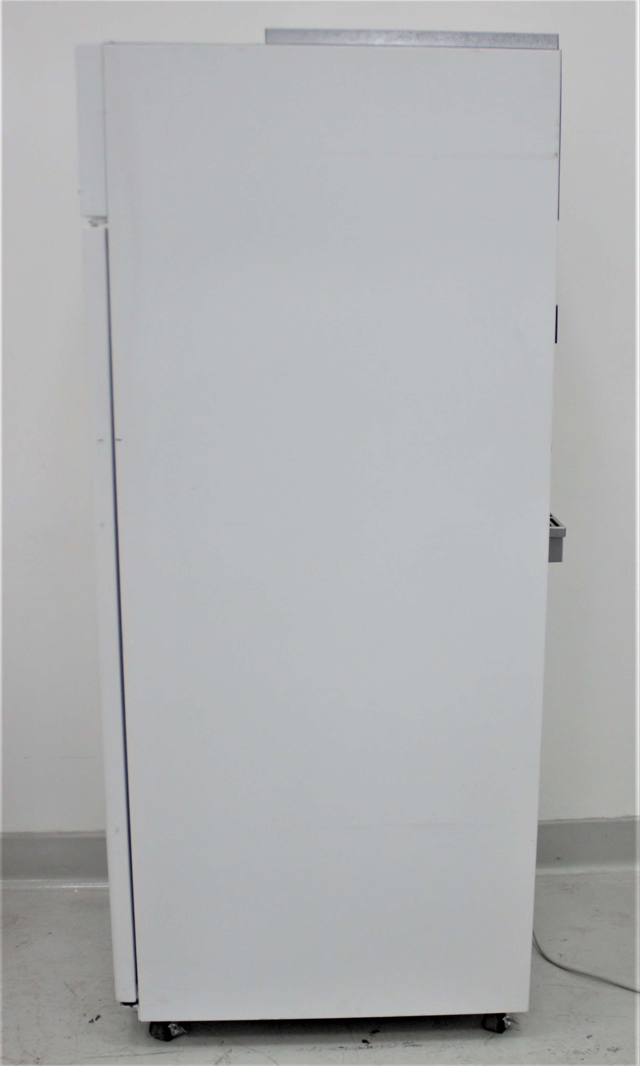 Helmer Horizon Series HLF125 Upright Laboratory Freezer -15C to -30C, 25.2 Cu Ft
