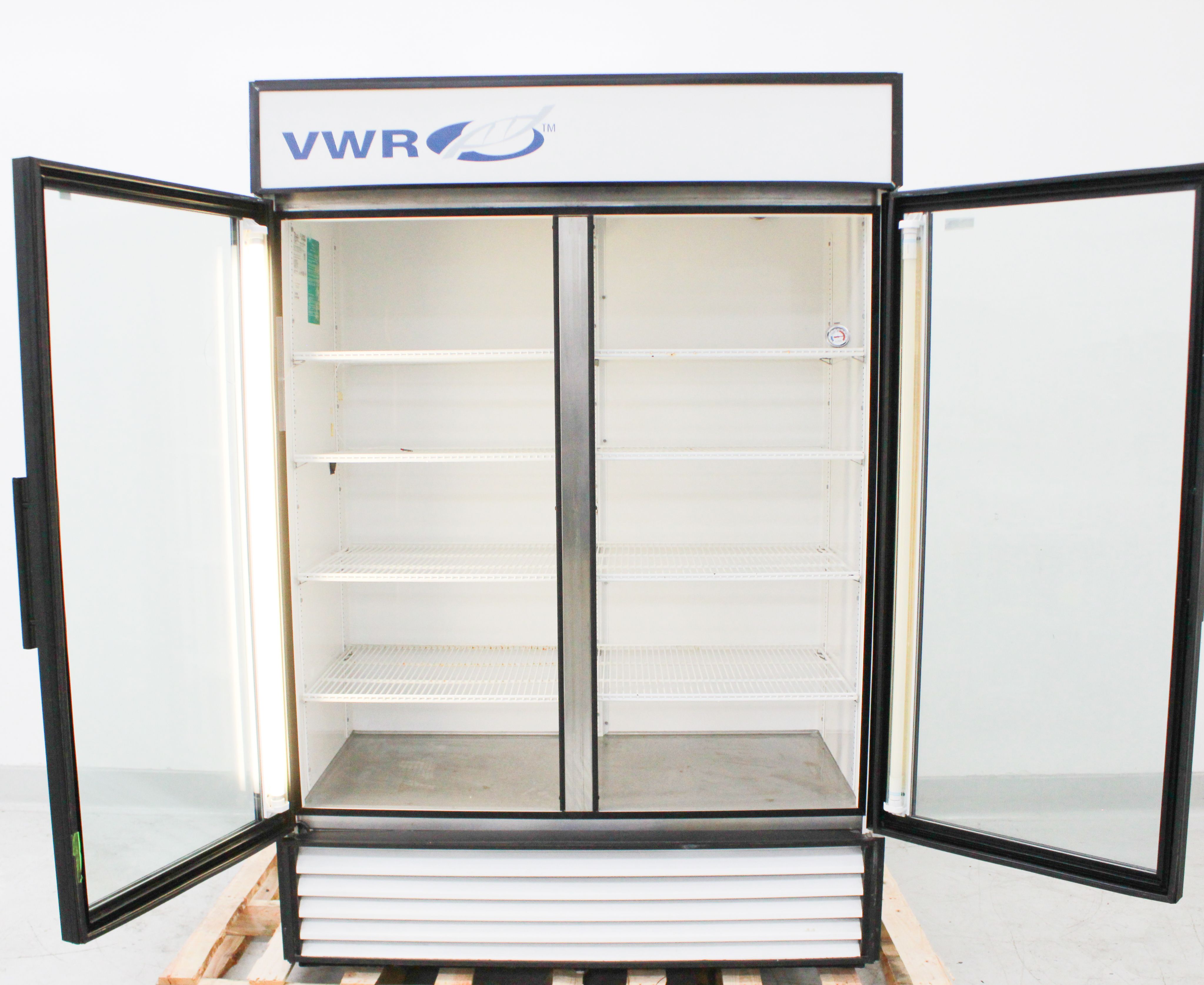 VWR True GDM49 Refrigerator 49 Cubic Foot Dual Glass Doors LED