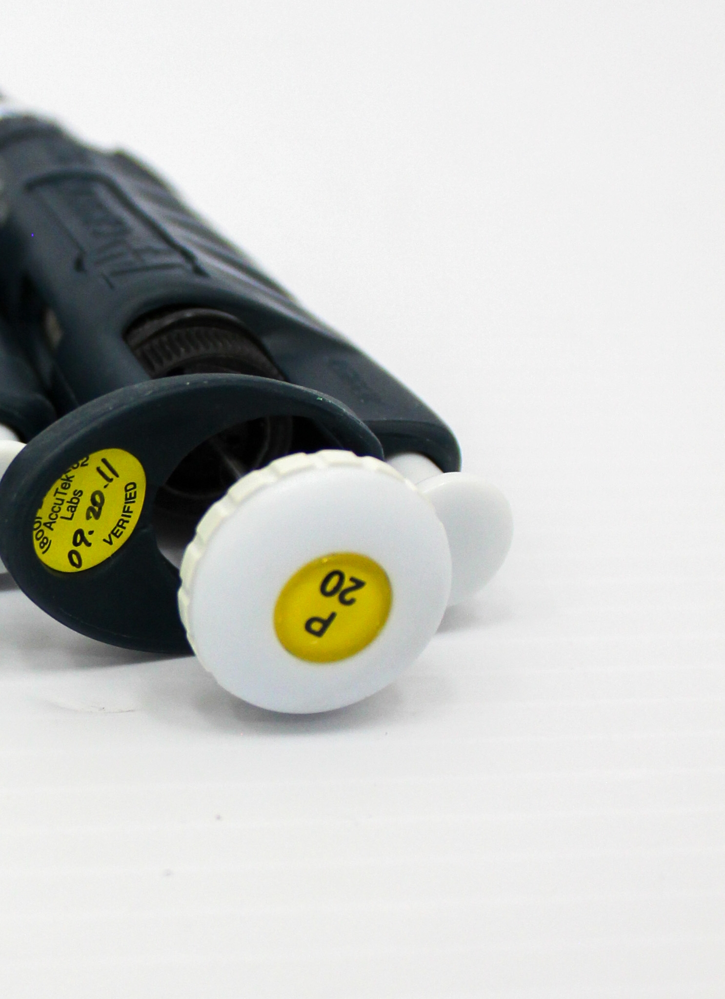 Gilson P20 Neo Pipette Liquid Handler Pipettor Smooth Piston Stroke Comfort