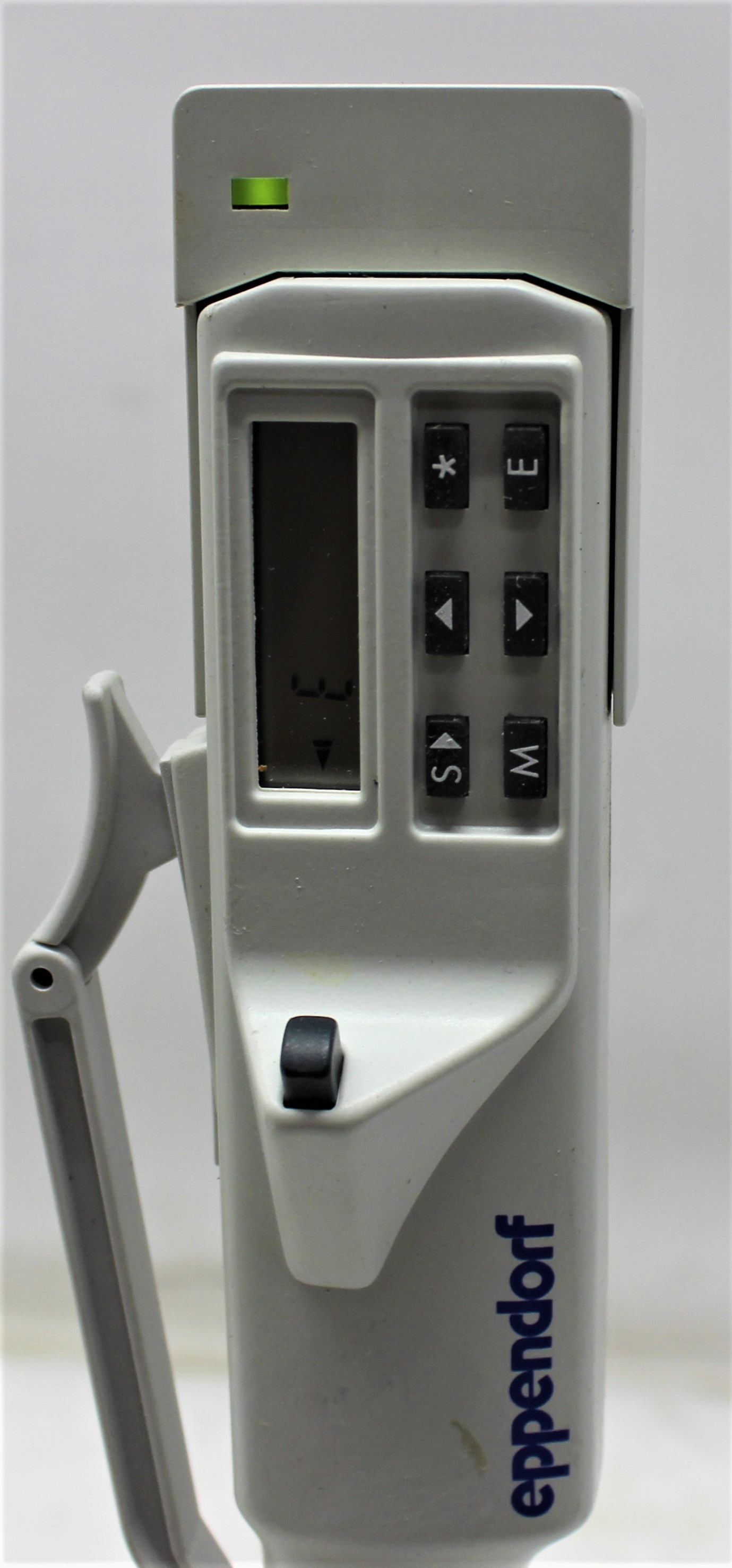 Eppendorf 4850 Liquid Handling Pipettor Ergonomic Design Used Condition