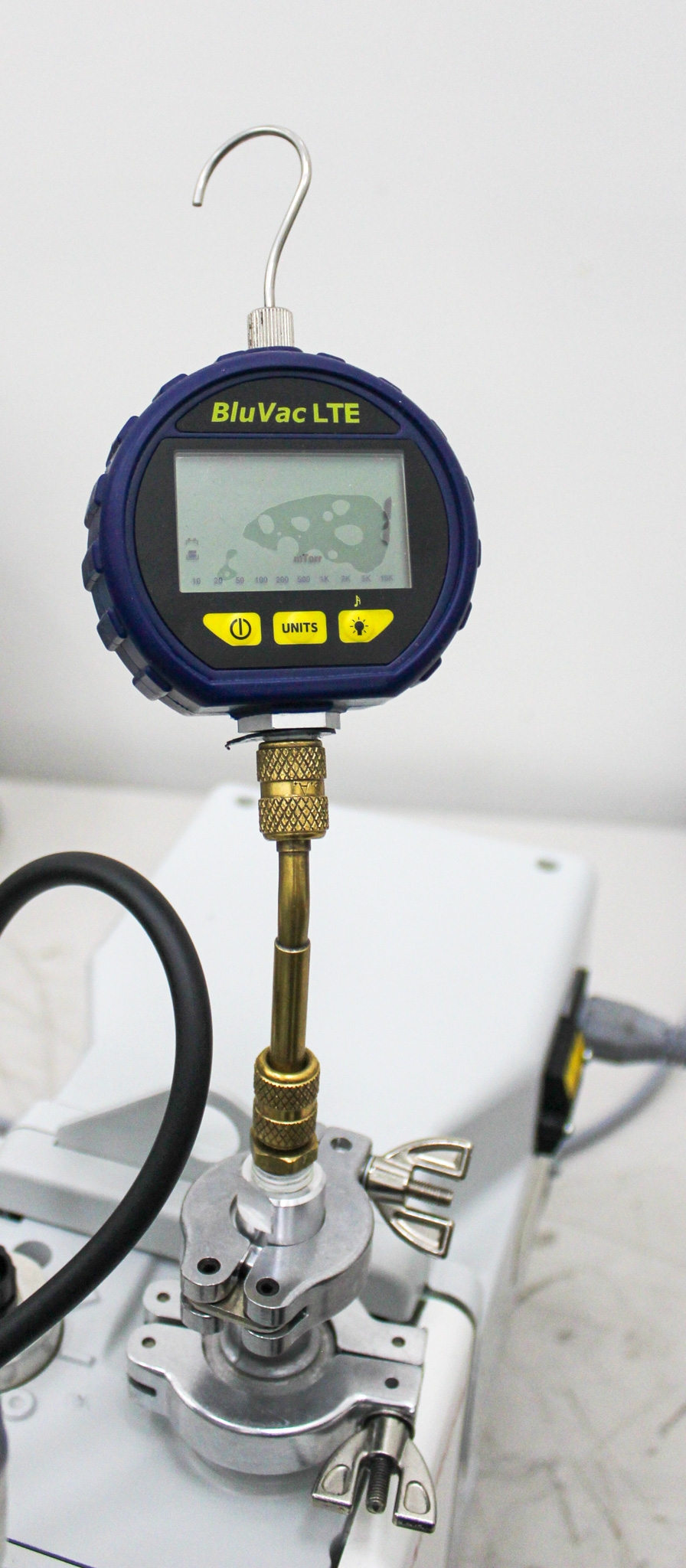 Edwards RV8 Vacuum Pump 1.5x10-3 Torr Suitable R&D 11.7 m3/h 60Hz