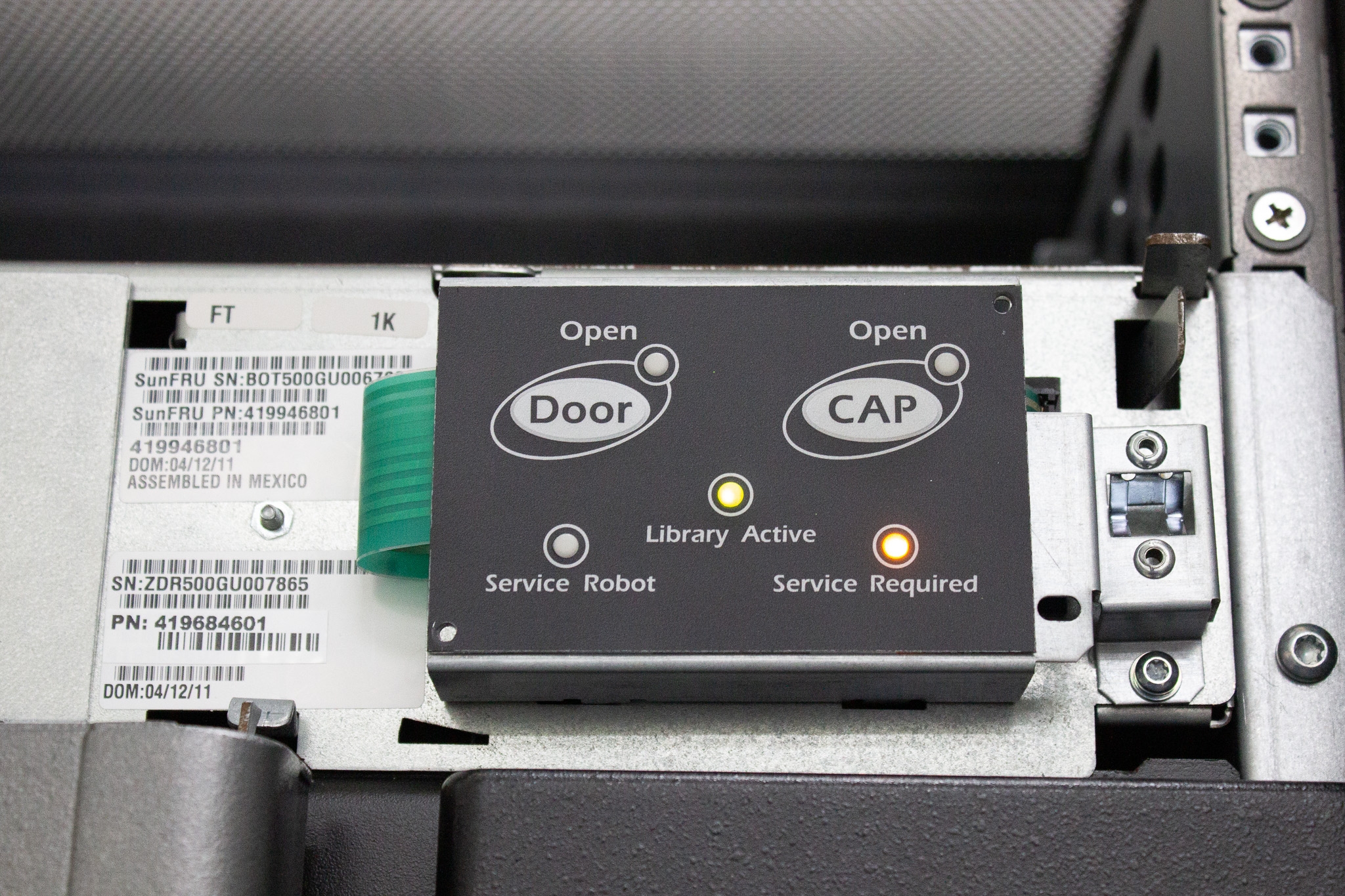 Sun SL500 Tape Library System Modular Cabinet Scalable 460TB Used 120V 220V