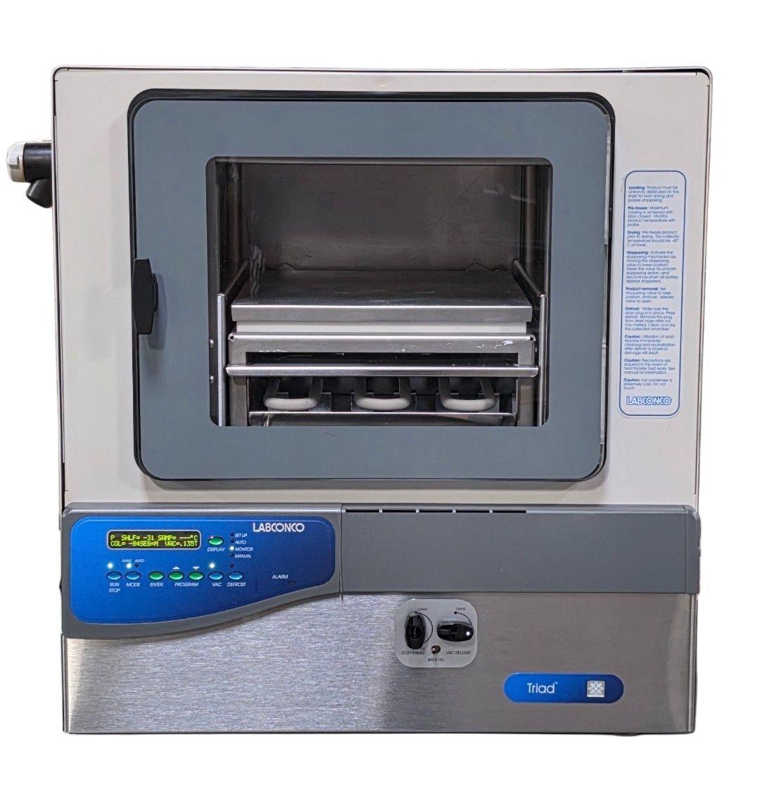 Labconco Freeze Dry System Free Zone Triad with Vacuum Pump. 