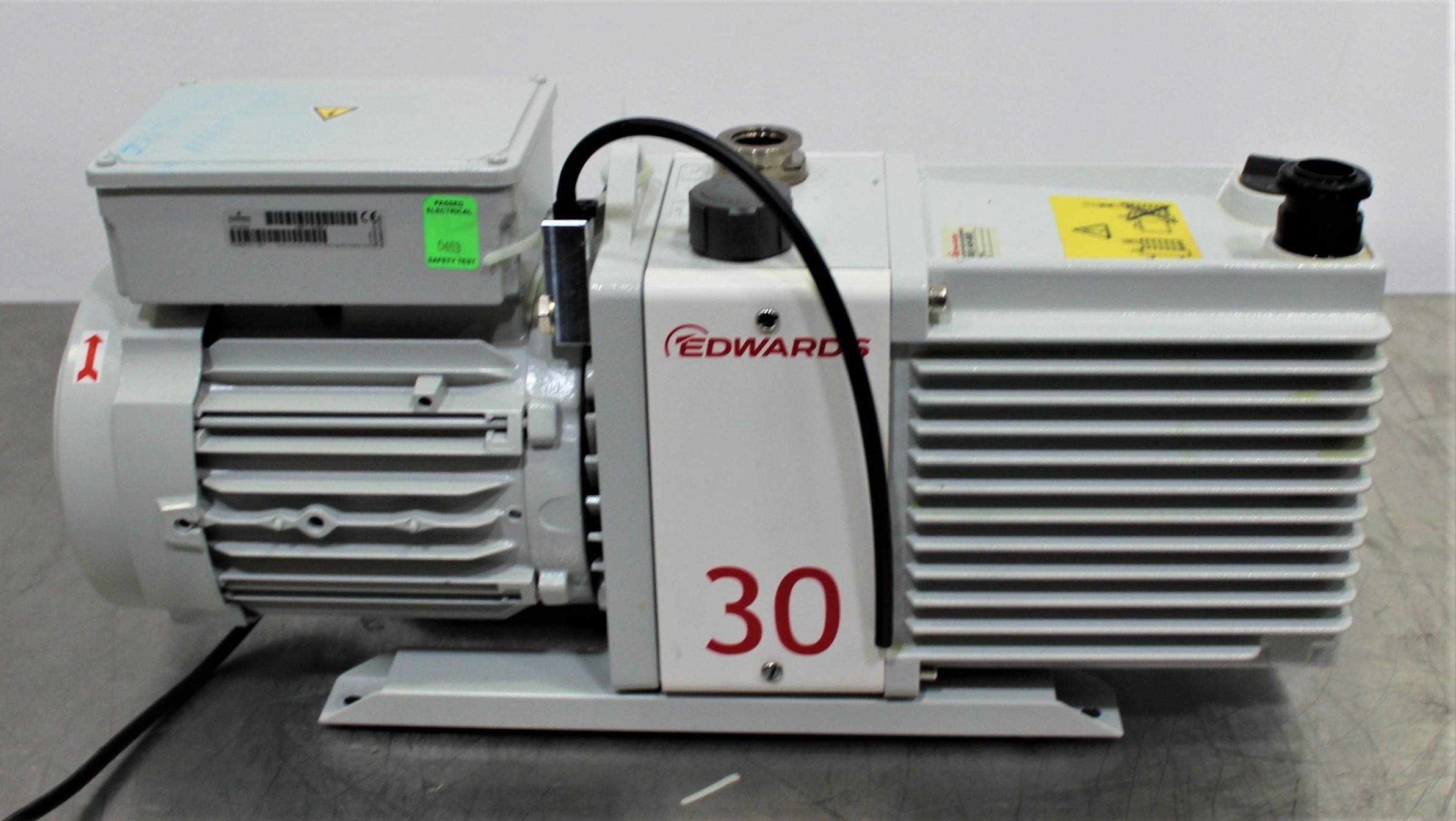 Edwards E2M30 Vacuum Pump 0.5hp High and Low Throughput Quiet Operation