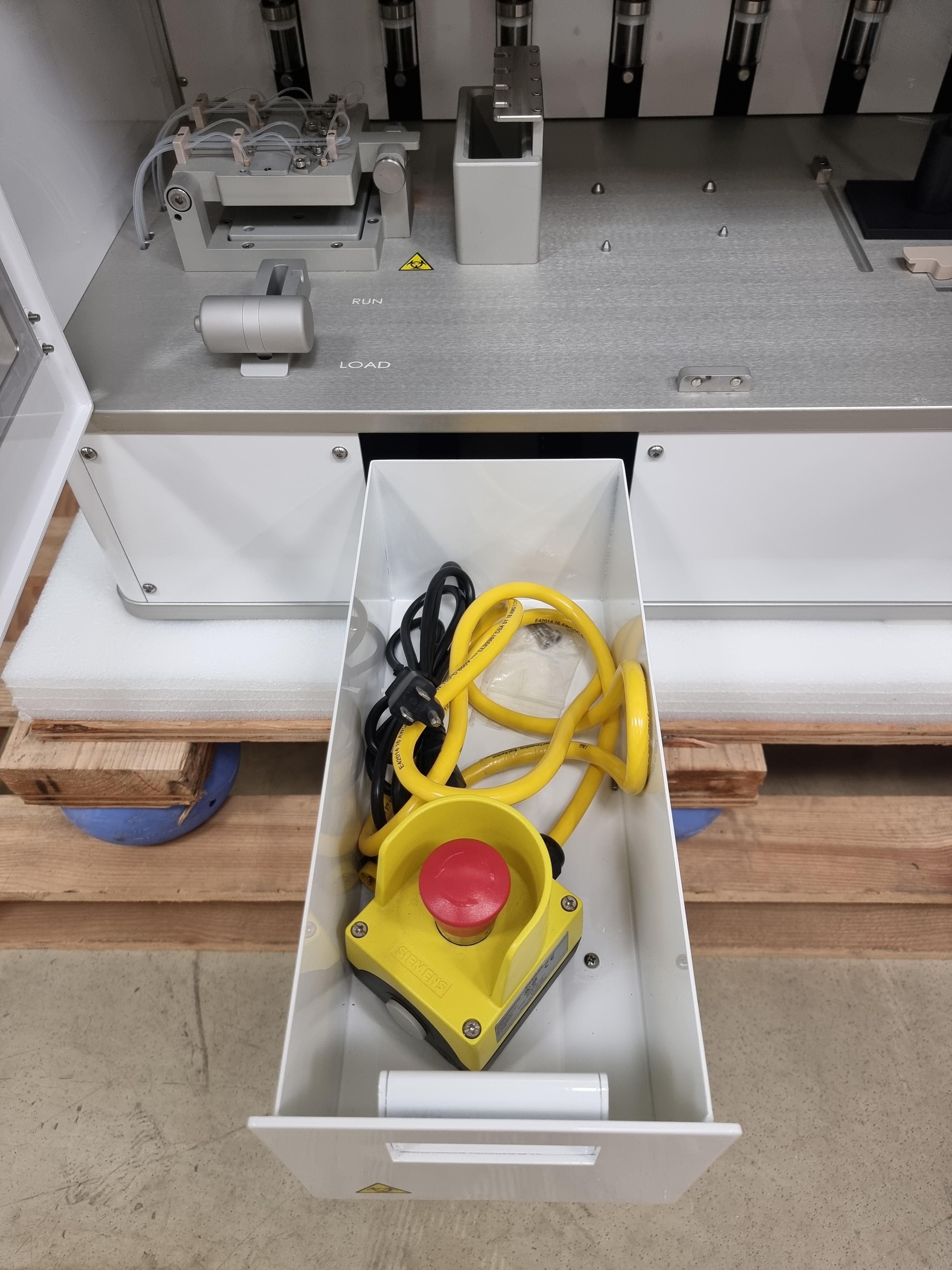 Cynvenio LiquidBiopsy v1.2 Cell Analyzer Rare Cell Isolation System 120V/220V