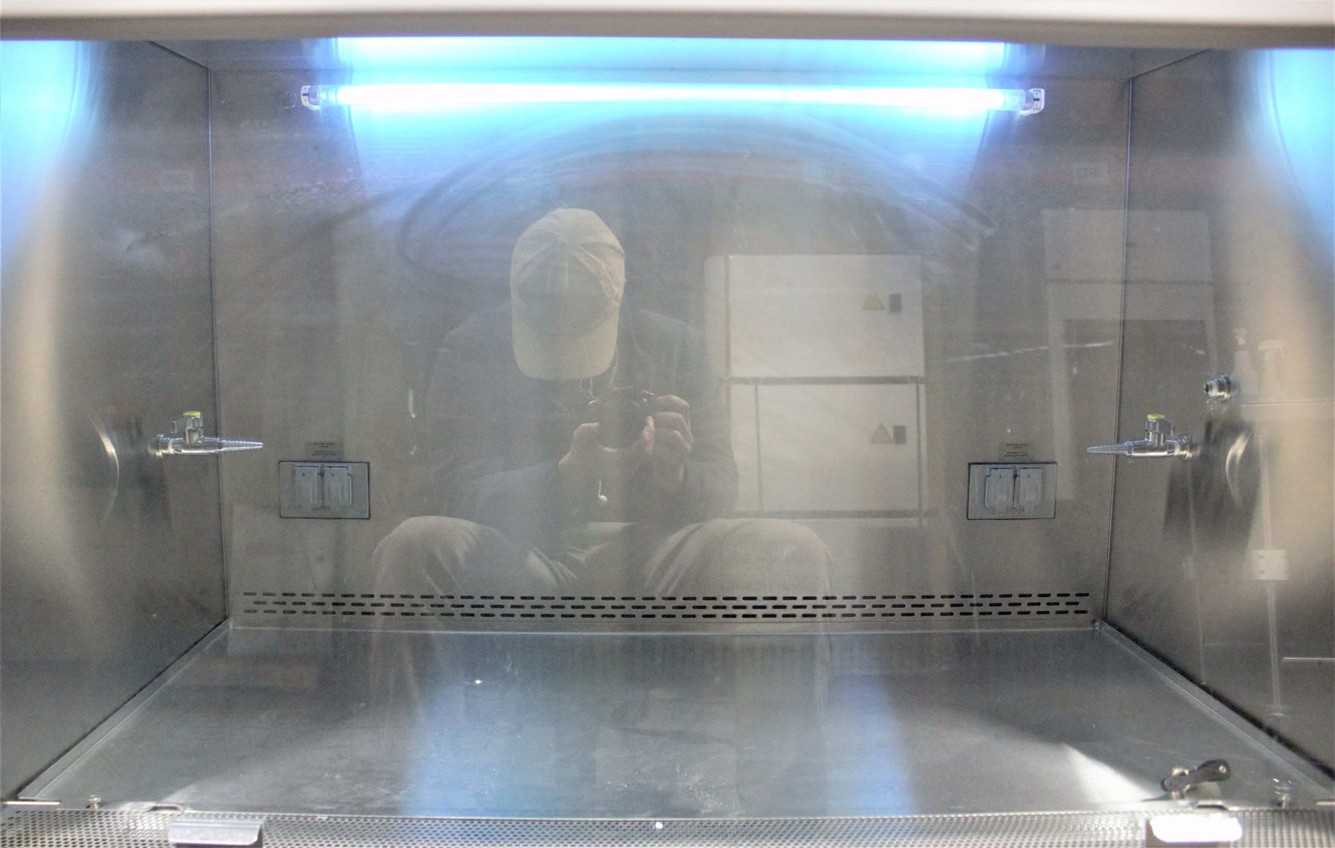 NuAire NU-475 Class II A2 Biosafety Cabinet Energy Saver DC Motor