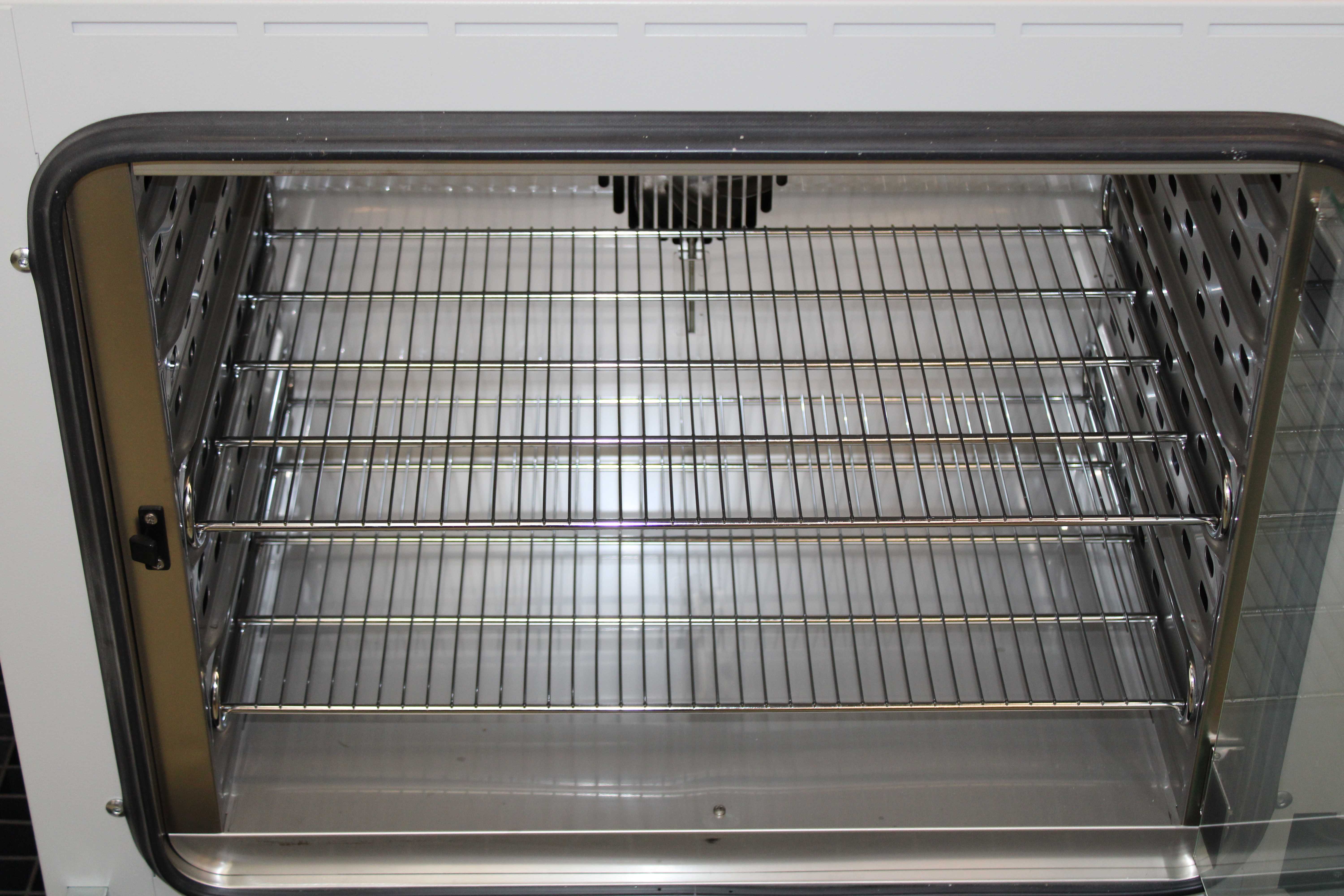 Binder Forced Convection Incubator with PID Controller 5-100C USA Stackable