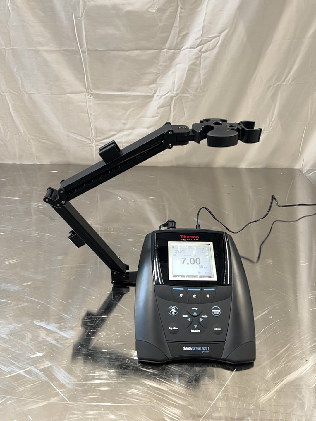 Thermo Orion Star A215 pH Conductivity Meter Near New w/ Cables & Manual