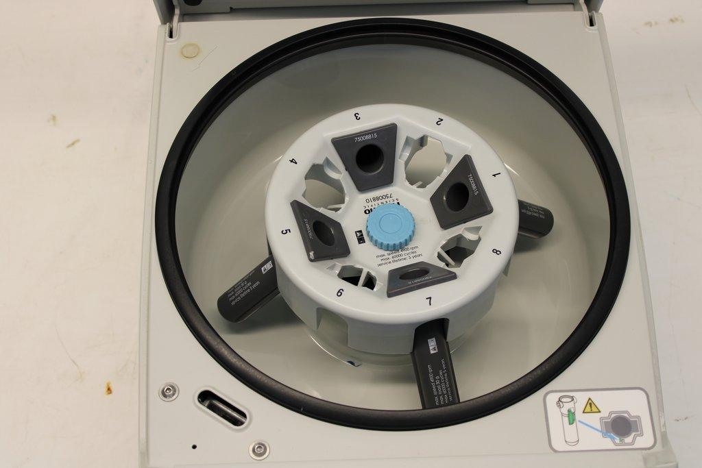 Thermo MediFuge 75008800 Benchtop Centrifuge 220V 50/60Hz, Minor Errors