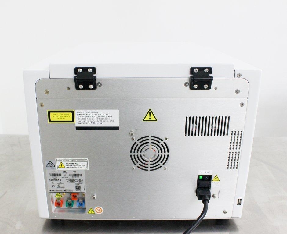 Beckman CytoFLEX S Flow Cytometry System 4 Lasers High Throughput 2022