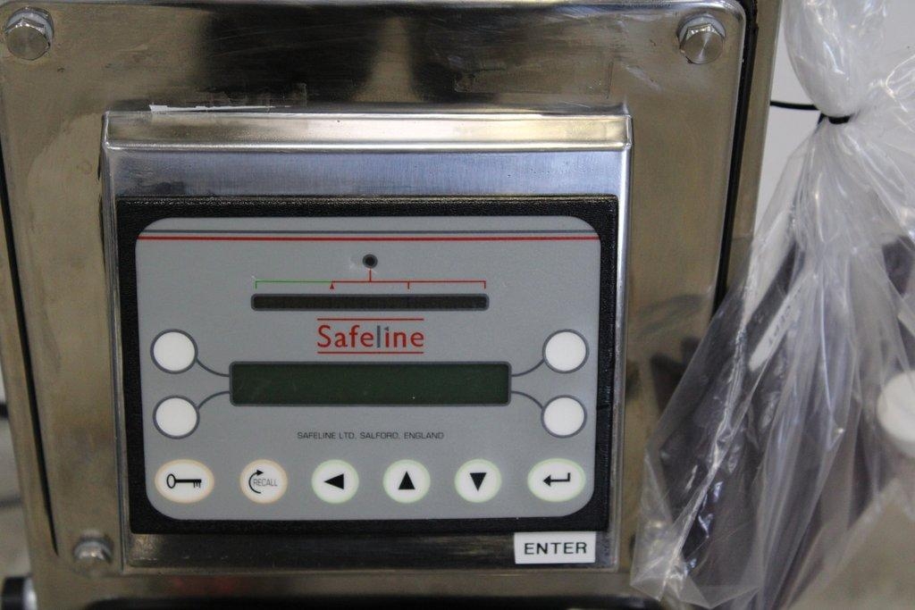 Mettler Toledo V3 TX Metal Detector Food Safety Quality Control Good Cond