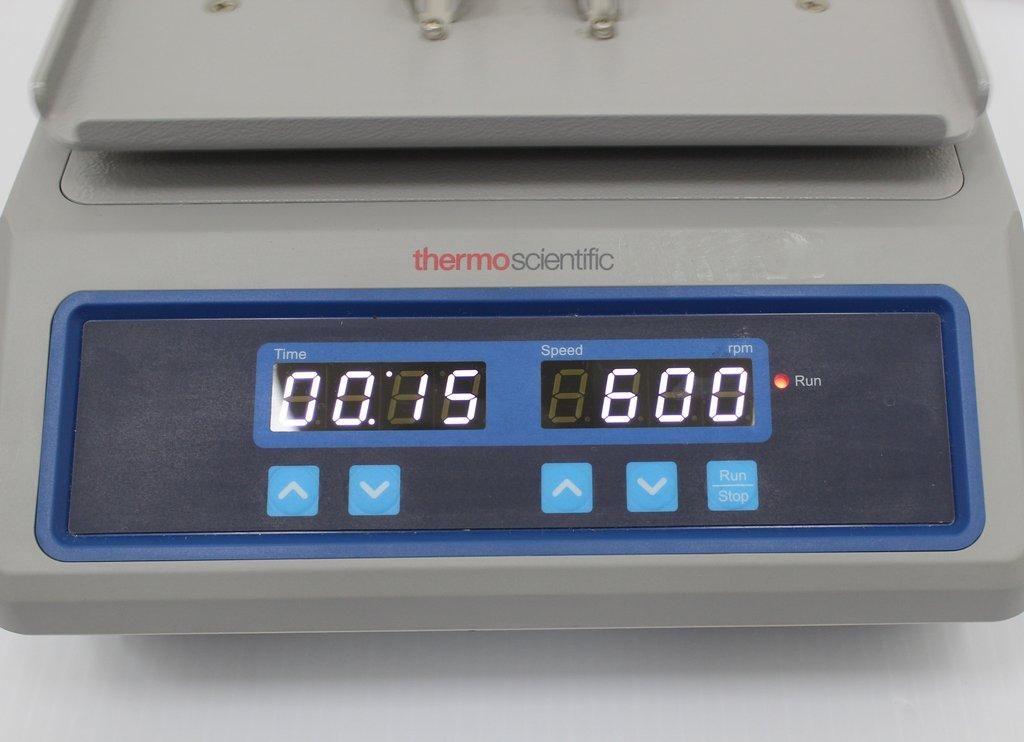 Thermo 88882005 Microplate Shaker Digital High-Speed Lab Shaker 100V-240V