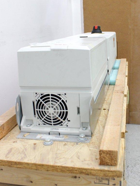 ABB ACH580 VCR Variable Frequency Drive 400V 50Hz 60Hz Motor Control