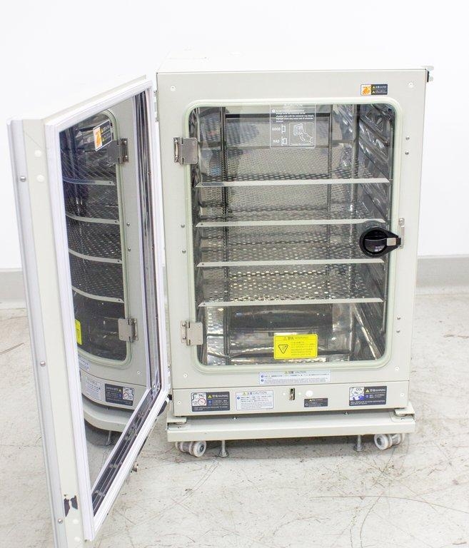 Panasonic MCO-170AICUV-PA CO2 Incubator 5.8 cu.ft. Humidity Control LCD Display