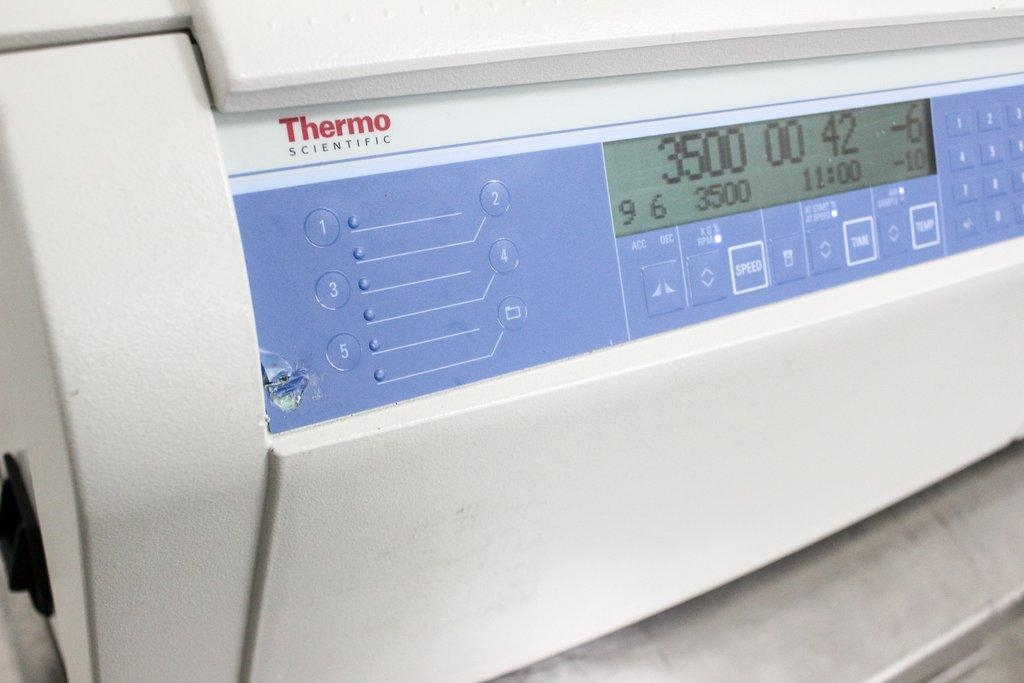 Thermo Sorvall Legend XTR Centrifuge 75004521 - Refrigerated, 15,200 RPM, -10°C