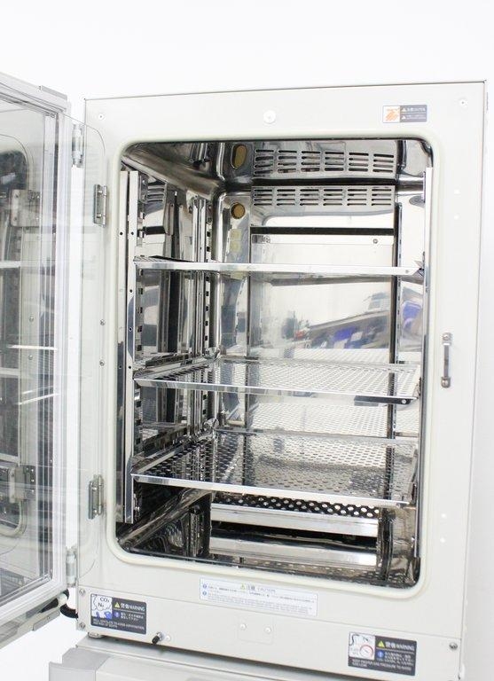 Sanyo MCO-19AIC CO2 Incubator Humidity Control 170L Temperature Range +5 to 50C