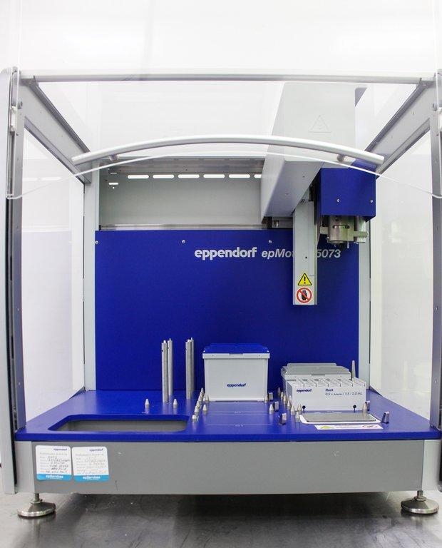 Eppendorf epMotion 5073 Automated Liquid Handler - Needs Repair, No Display