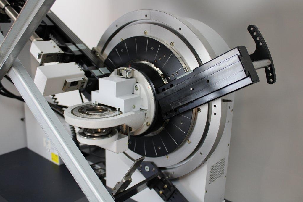 Bruker AXS D8 Diffractometer X-ray Powder Diffraction SAXS WAXS 230V 2012