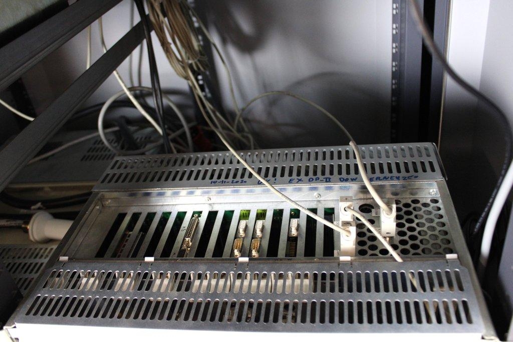 Bruker AXS D8 Diffractometer X-ray Powder Diffraction SAXS WAXS 230V 2012