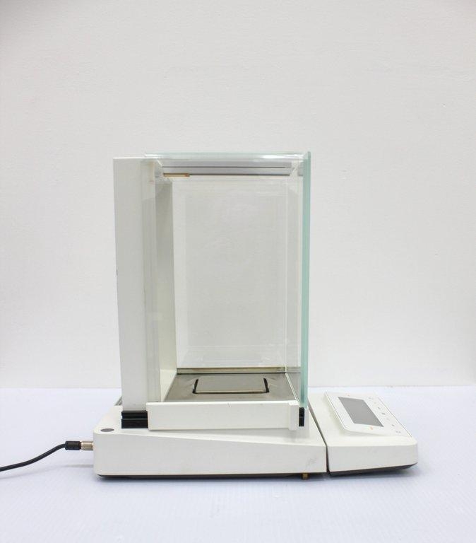 Sartorius MSE524S-100-DU Analytical Balance with 120V 60Hz Power Supply
