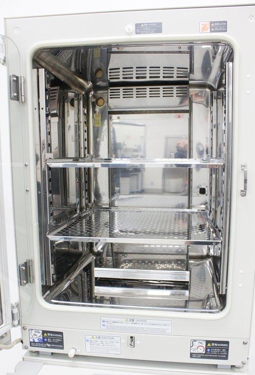 Sanyo MCO-19AIC UV CO2 Incubator 170L - Advanced Temperature & Humidity Control