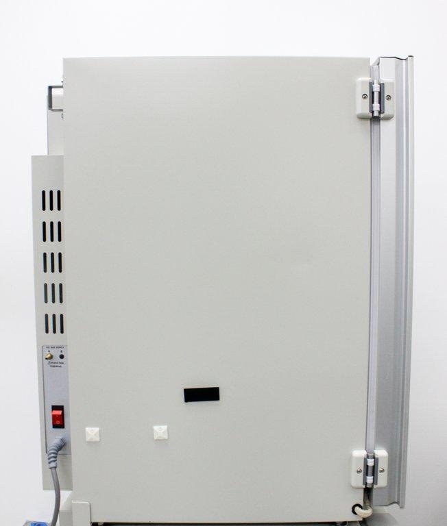 Sanyo MCO-19AIC UV CO2 Incubator 170L - Advanced Temperature & Humidity Control
