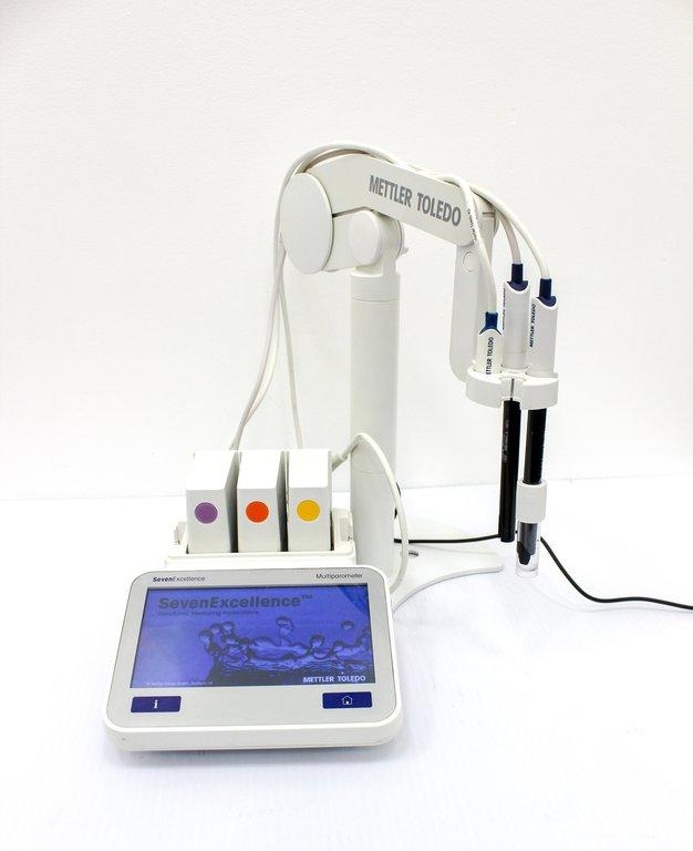 Mettler-Toledo Seven Excellence Multiparameter pH Meter with 120V 50Hz/60Hz