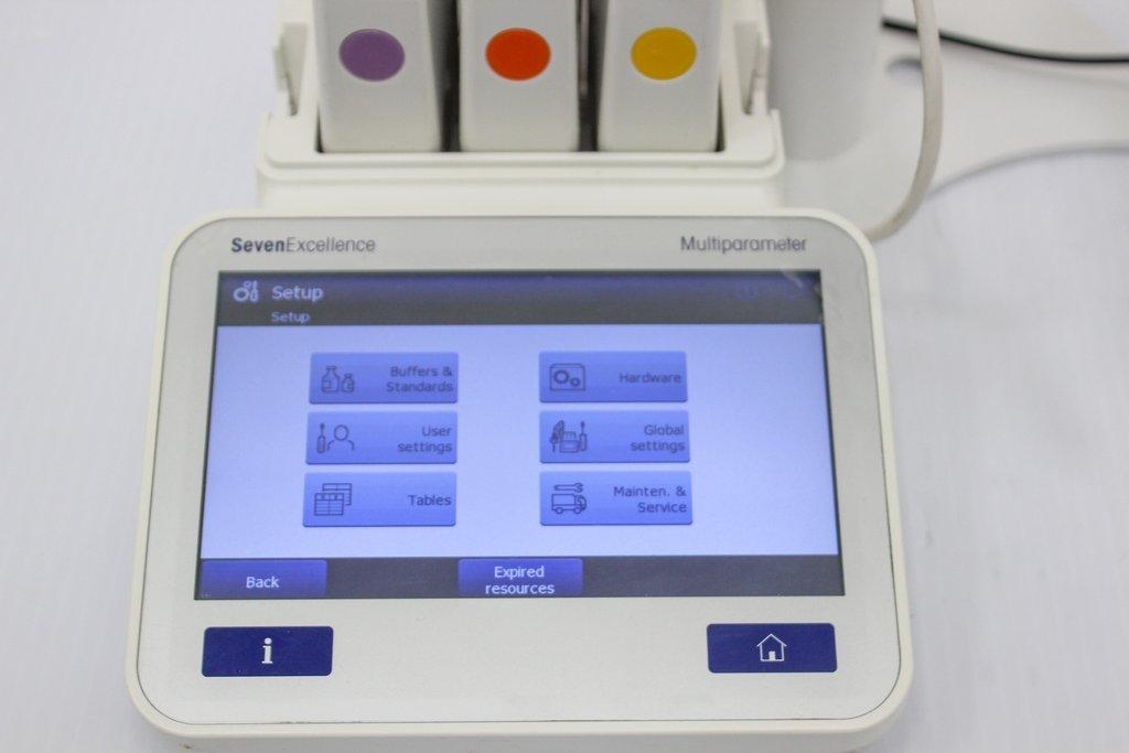 Mettler-Toledo Seven Excellence Multiparameter pH Meter with 120V 50Hz/60Hz