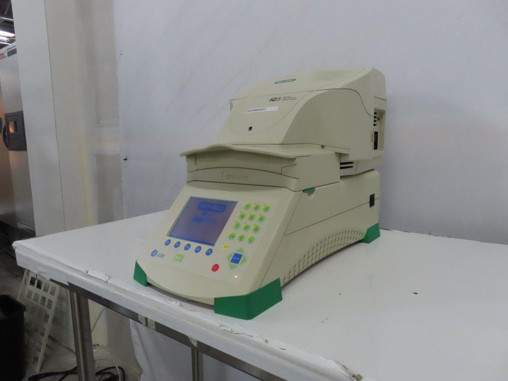 BIO-RAD iCycle Thermal Cycler & IQ5 PCR Detection System, Multicolor, Good