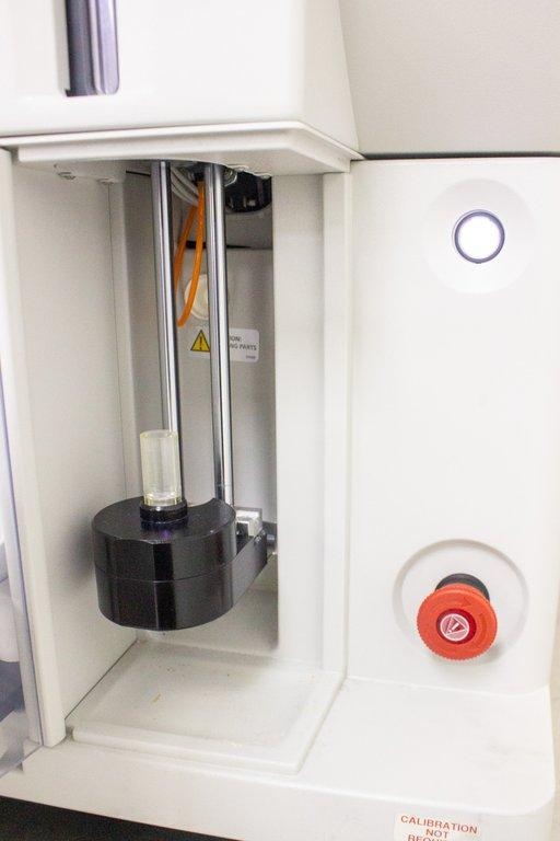 BD FACSAria II Cell Sorter Flow Cytometry System With Fluidics Cart 125 MESF