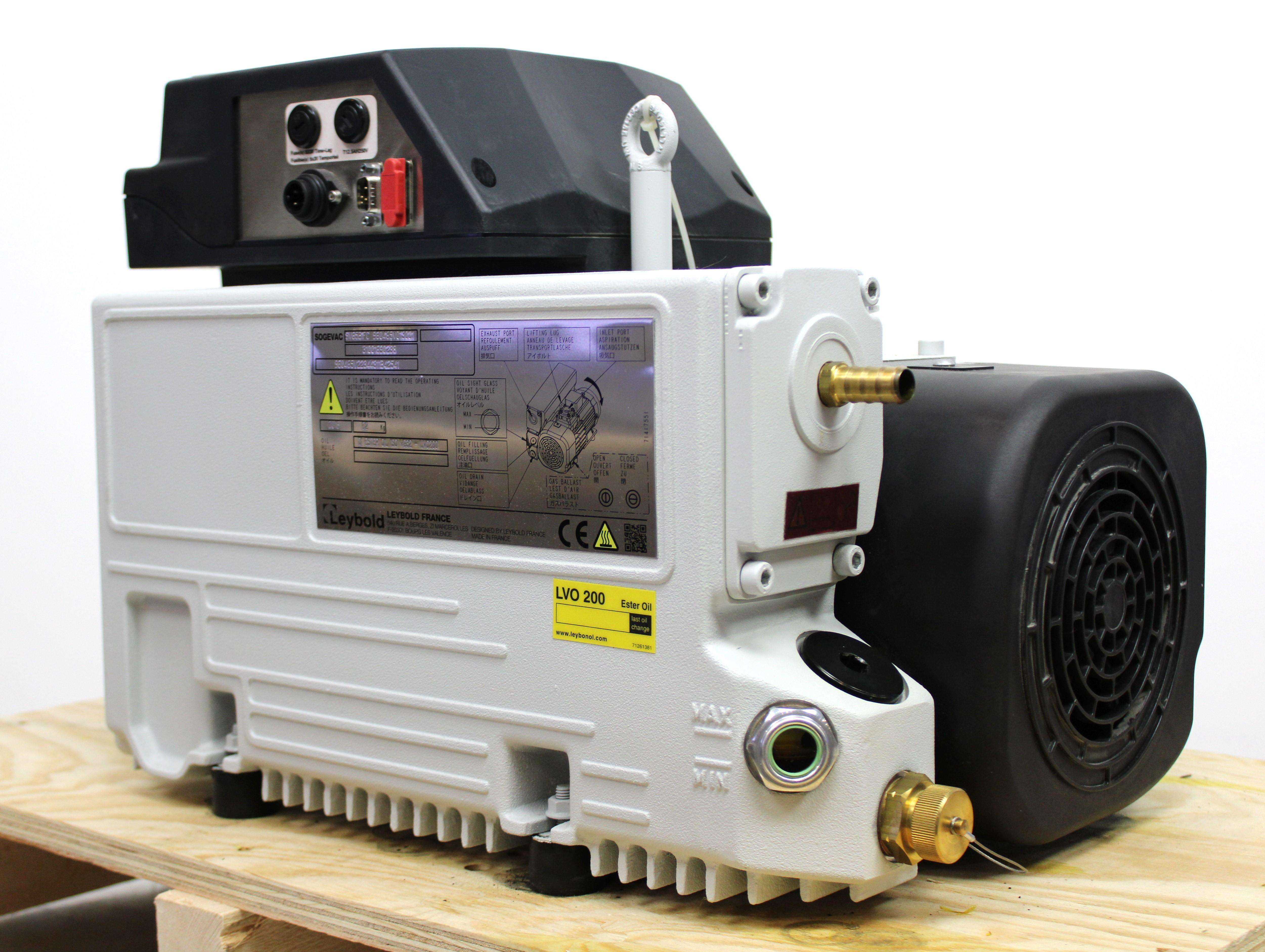 Leybold Sogevac SV65BIFC Vacuum Pump 960465V013001 Oil Sealed Quiet Durable 240V Use