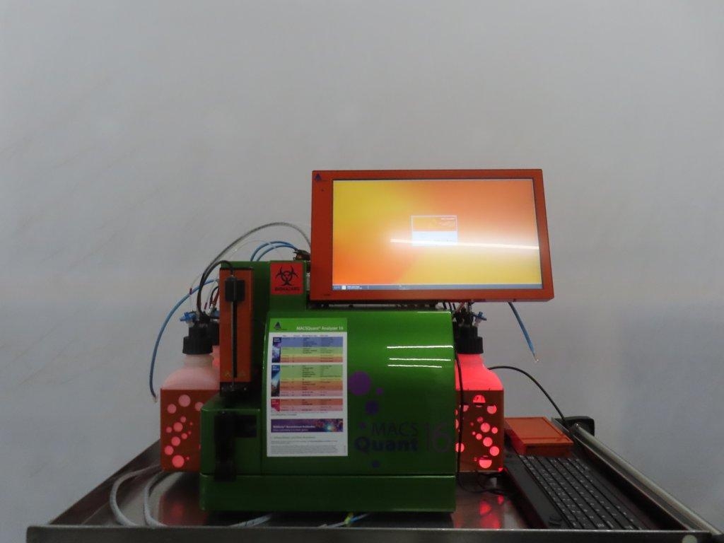 Miltenyi Biotec MACSQuant Analyzer 16 Flow Cytometer, Includes Power/Data Cables