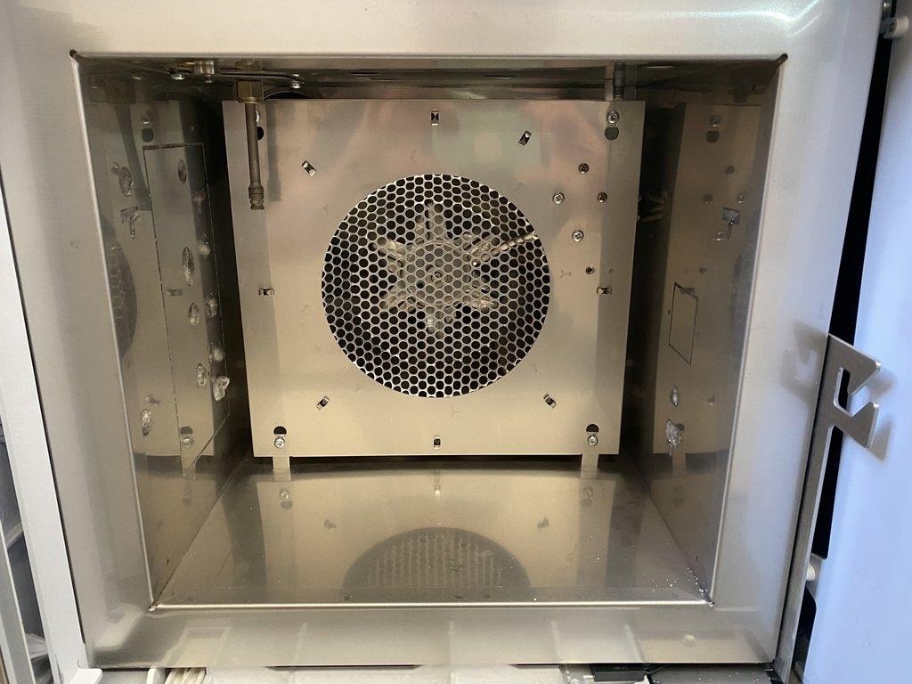 Agilent 7890A GC System with 7683B Injector, In-Oven Flow Technology, US