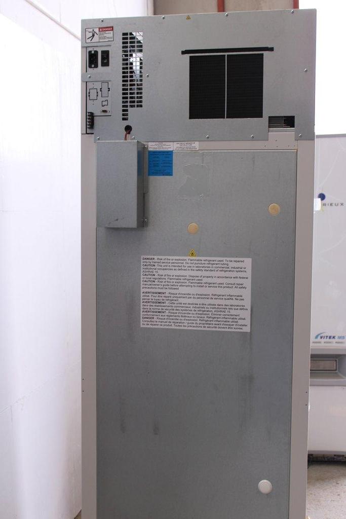 Thermo TSX2320FA Cold Storage Freezer 23 Cu Ft -20C Auto Defrost V-Drive Upright