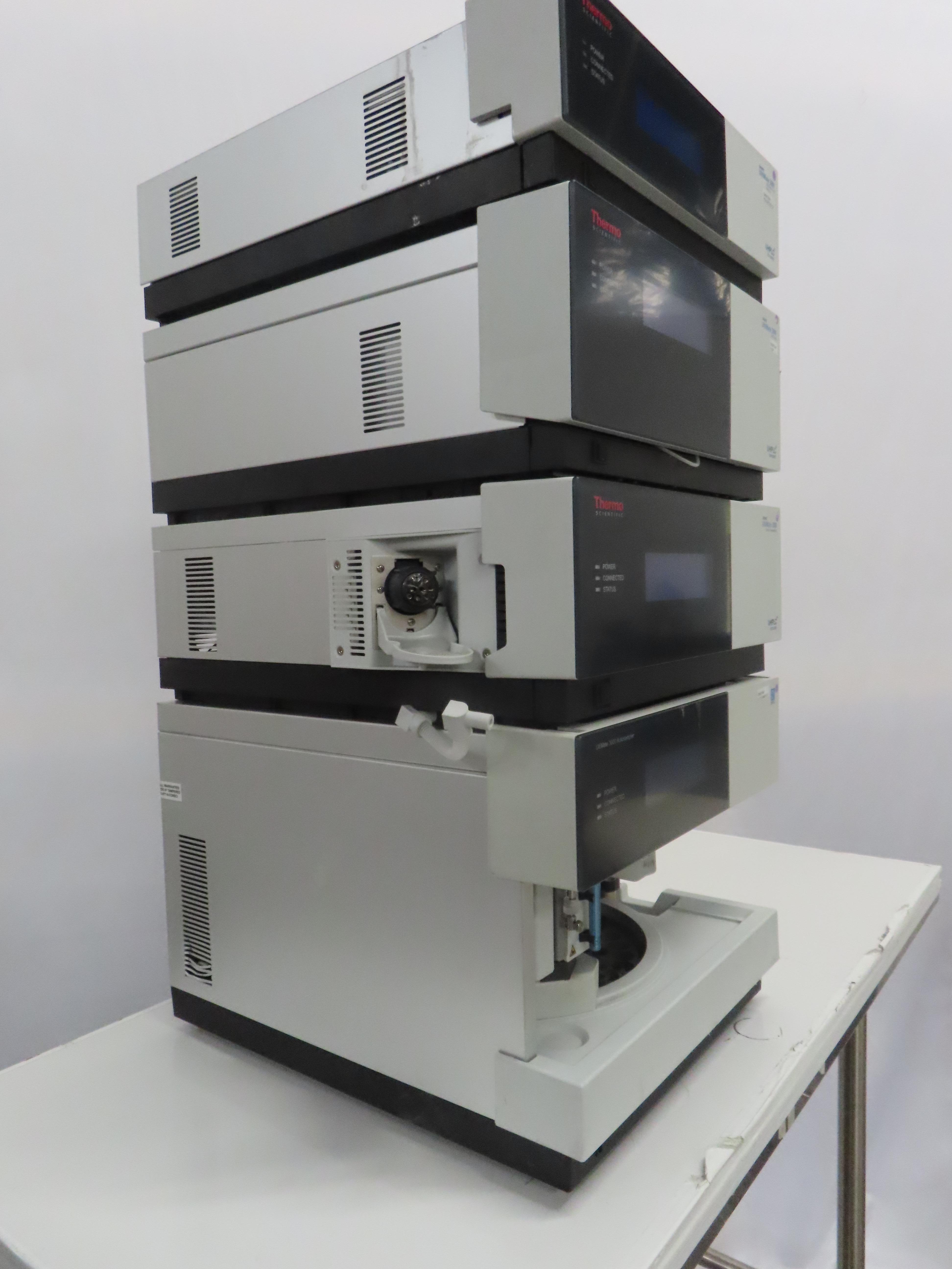 Dionex UltiMate3000 HPLC System with Autosampler, Pump, Detector