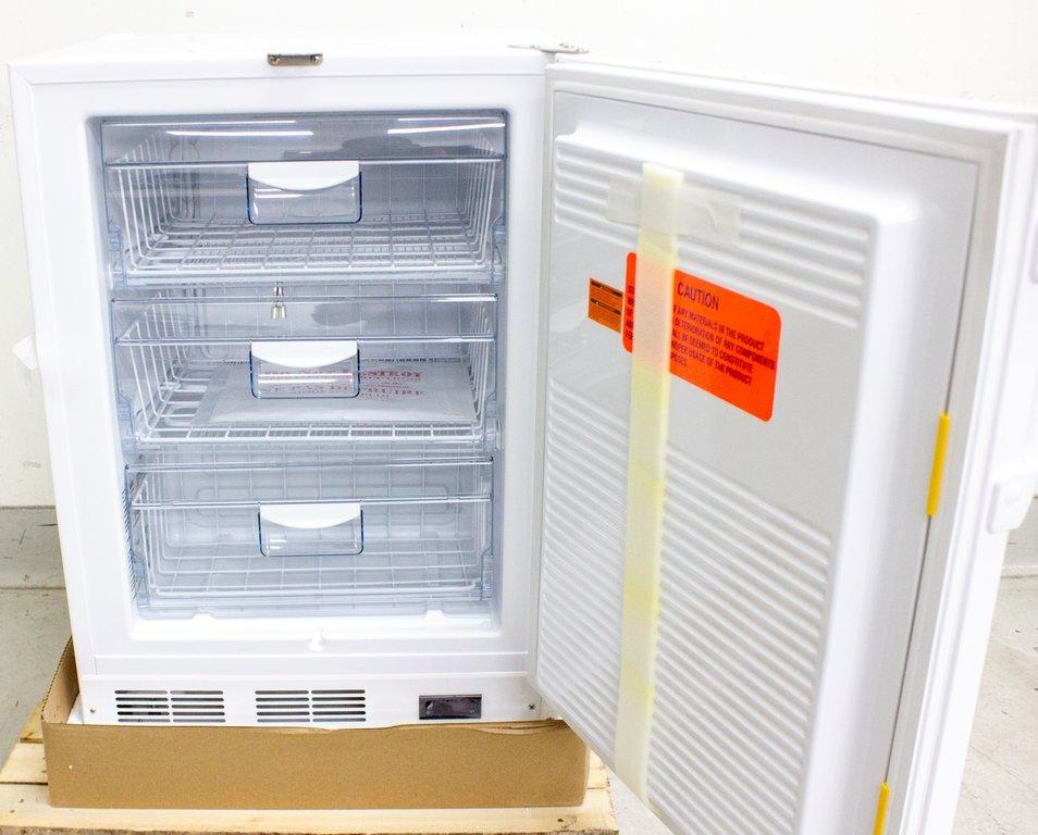 Thermo 04LFAETSA Lab Freezer 3.5 cu ft -20C Undercounter Fair Condition