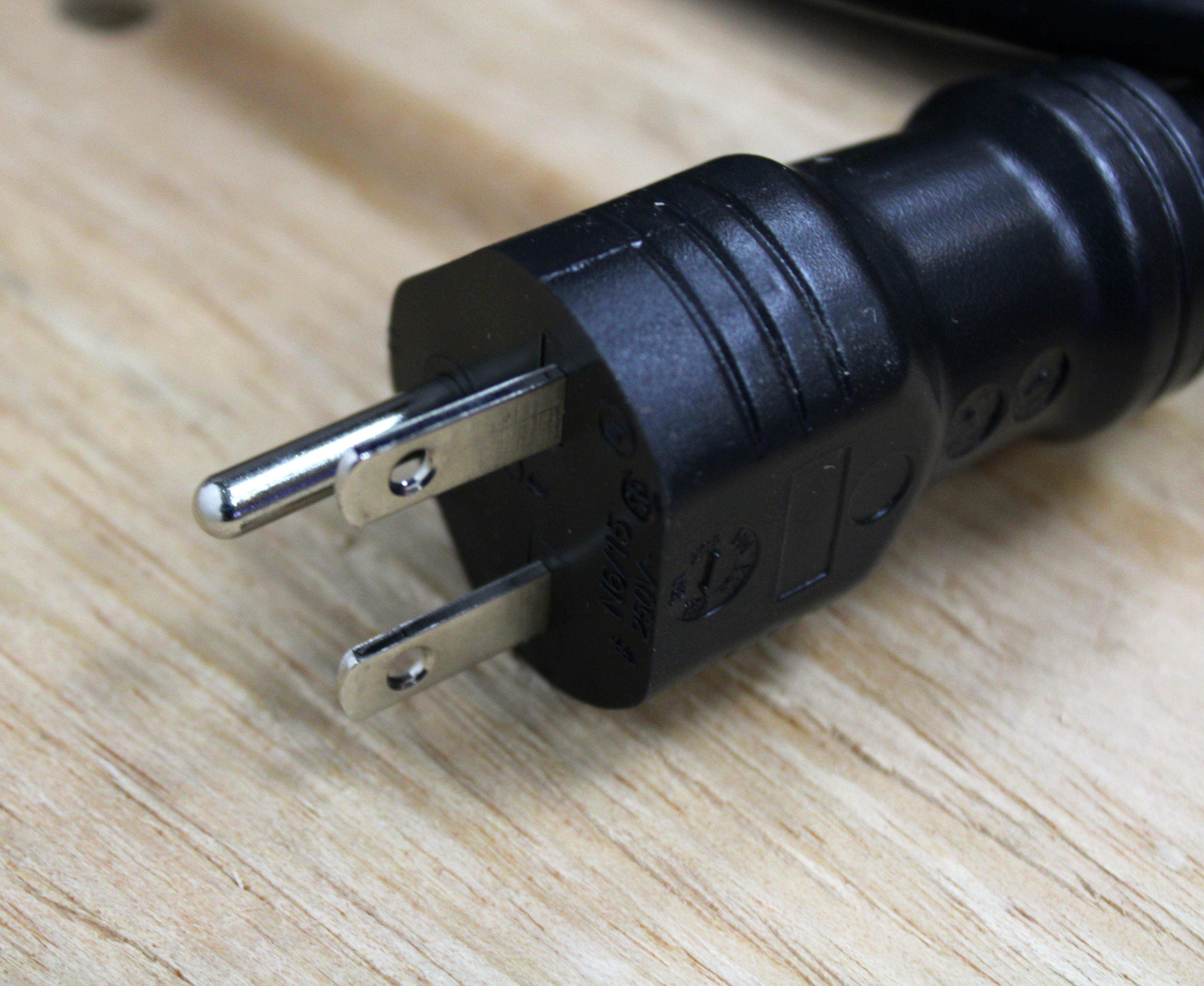 Leybold Sogevac SV65BIFC Vacuum Pump Oil Sealed 200-240V 50/60Hz Low Noise Durable