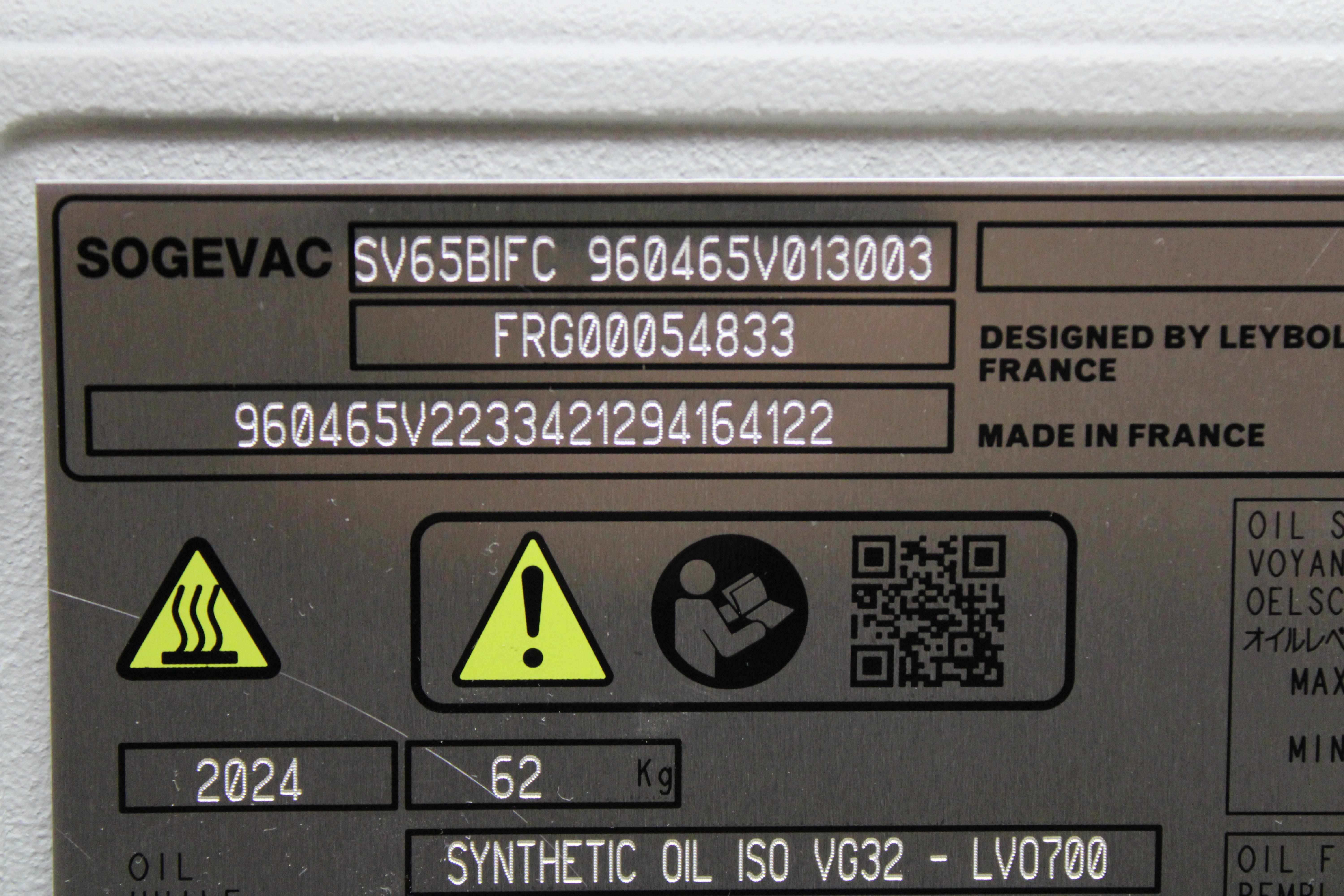Leybold SV65BIFC Vacuum Pump Pressure 171mBar Low Noise Compact 200-240V