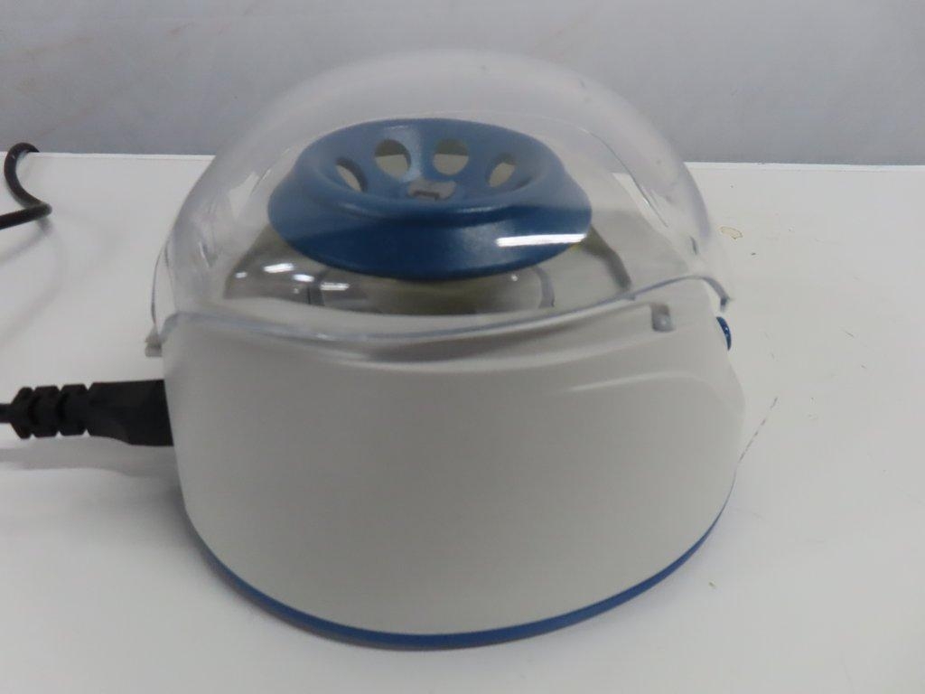 VWR C0803 Mini Centrifuge - Compact & Efficient Good Condition