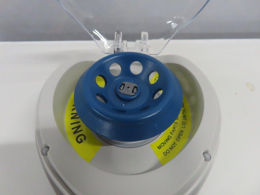 VWR C0803 Mini Centrifuge - Compact & Efficient Good Condition