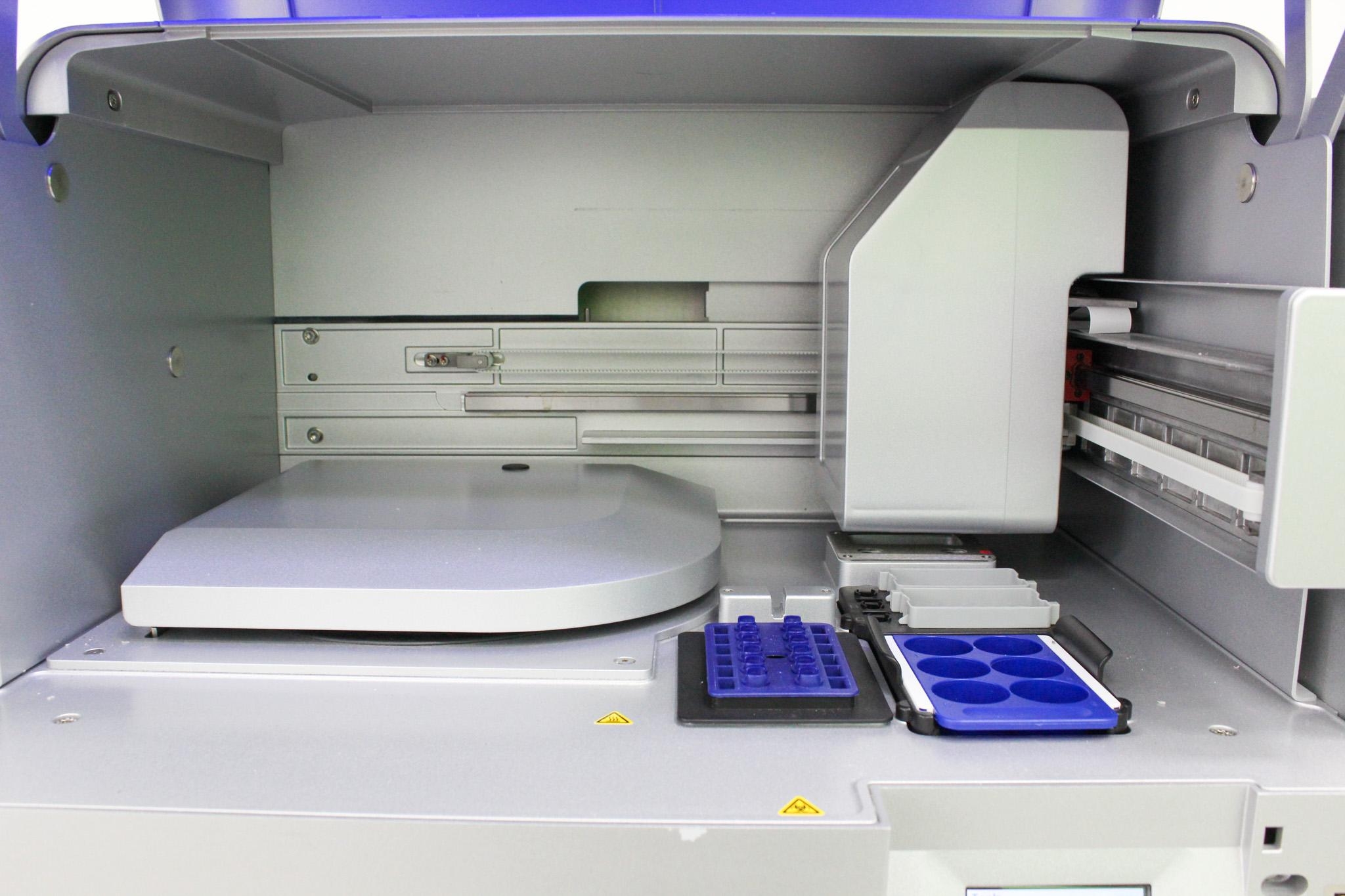 Qiagen QIAcube Automated Sample Processing System 100-120V, Touchscreen