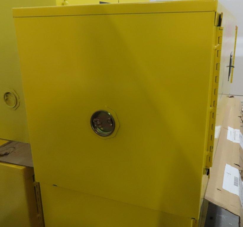 Condor Inc 12 Gallon Flammable Storage Cabinet Excellent Condition USA