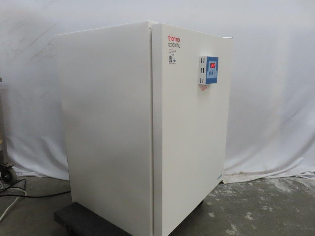 Thermo Scientific PR205745R Refrigerated Incubator, Excellent Condition