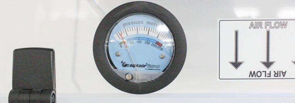 Erlab Captair Bio 321 Laminar Flow PCR Workstation HEPA UV LED 120V/220V