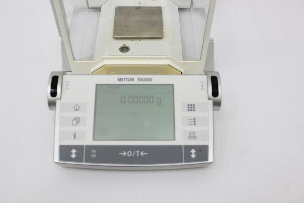 Mettler-Toledo AX205 Analytical Balance Max 220g Draft Shield Ease