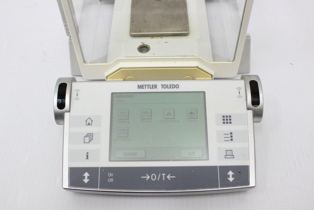 Mettler-Toledo AX205 Analytical Balance Max 220g Draft Shield Ease