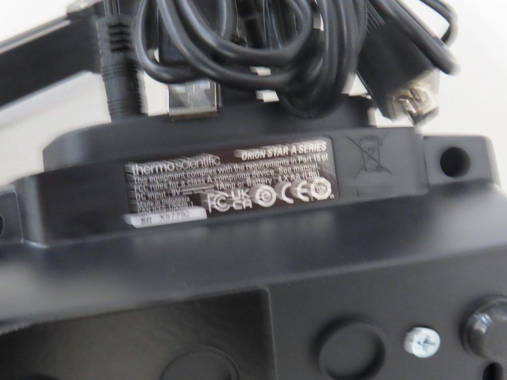 Thermo Orion Star A215 pH Conductivity Meter Includes Power Cord and Data Cables